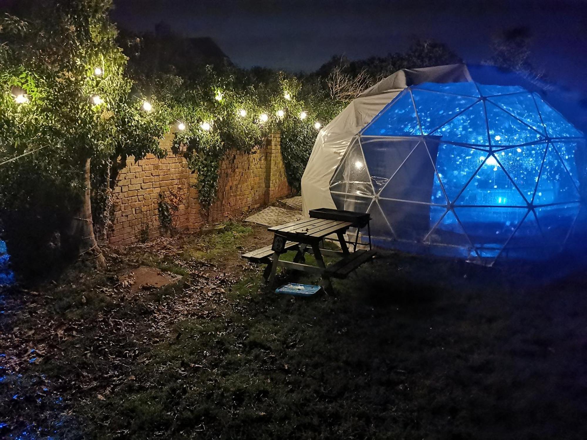 דירות Secret Heated Dome Lincoln Firepit Projector מראה חיצוני תמונה